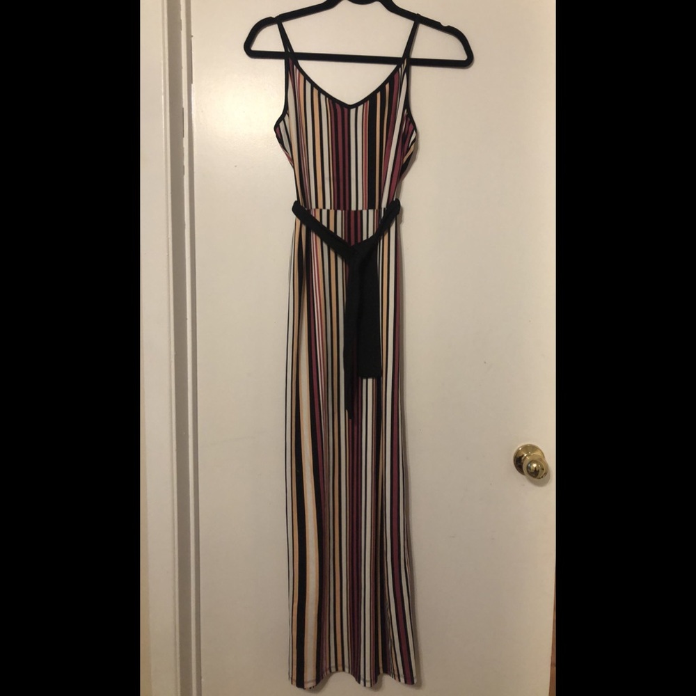 Maxi dress size small